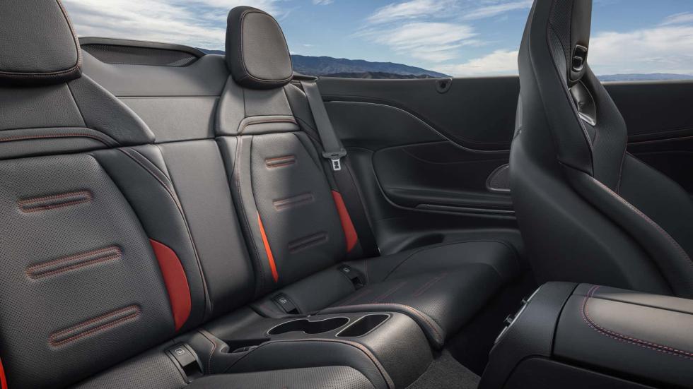 Αγριεμένη με 449 άλογα η νέα Mercedes-AMG CLE 53 Cabriolet